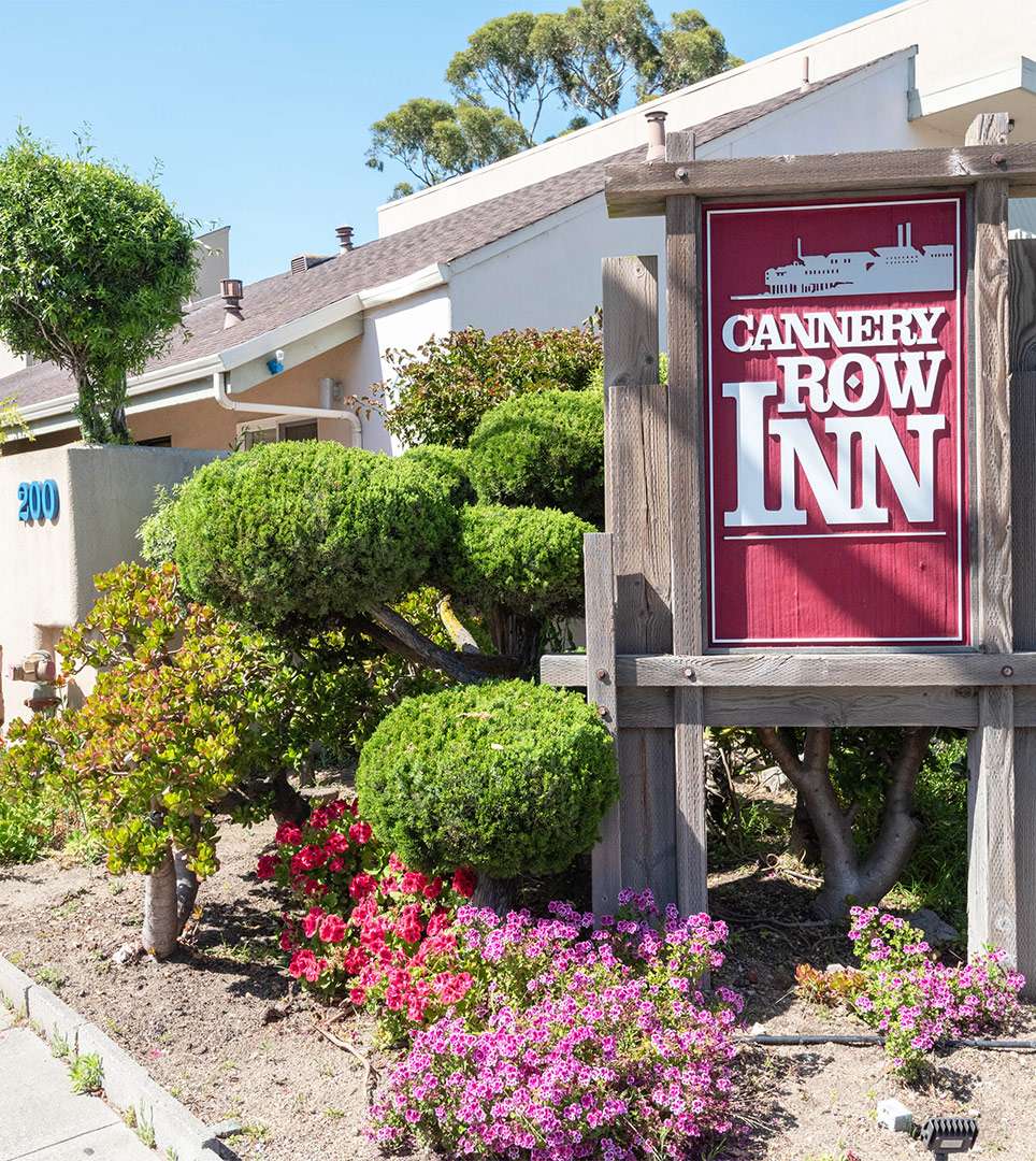 ENJOY A COMFORTABLE STAY AT OUR MONTEREY, CA HOTEL