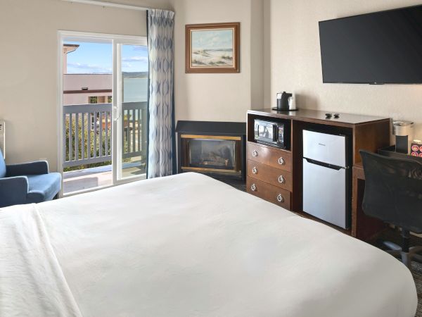 Cannery Row Inn