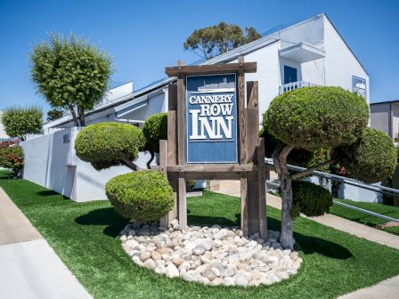 Cannery Row Inn